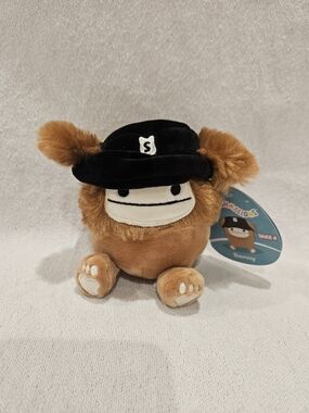Squishmallows Benny The Bigfoot Plush with Black Hat W Clip